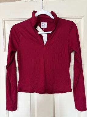 Livi Active Ribbed Long-Sleeve Top in Burgundy Red